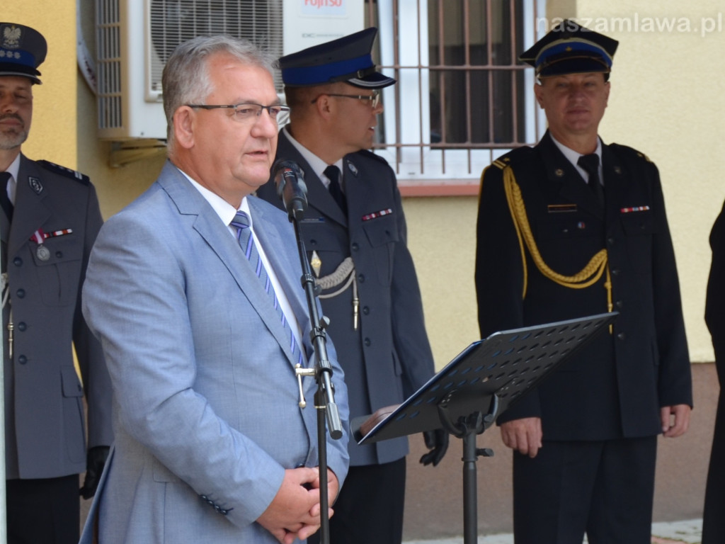 Awanse i odznaczenia. Święto policji w Mławie [ZDJĘCIA]