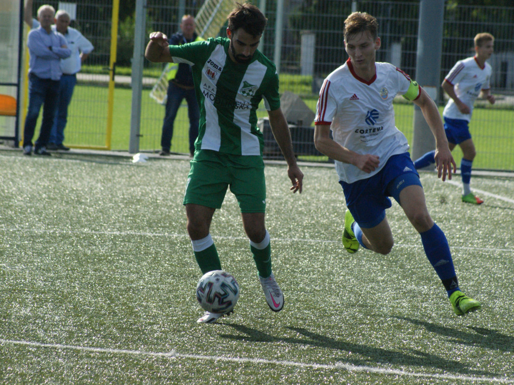 Rogal jak wino. Hat-trick na otwarcie