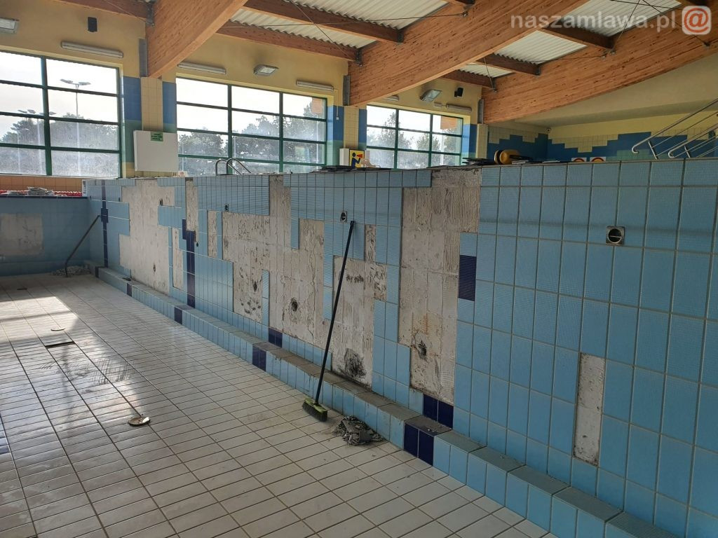 Basen w Mławie zamknięty [ZDJĘCIA]