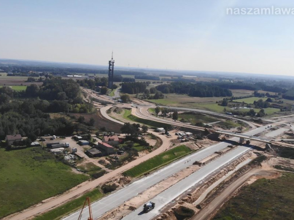 Zjazd z S7 do Mławy (NASZE ZDJĘCIA Z DRONA)