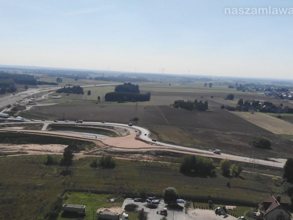 Zjazd z S7 do Mławy (NASZE ZDJĘCIA Z DRONA)