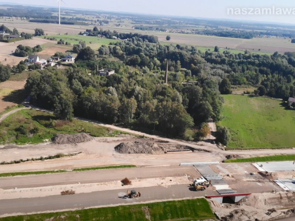 Zjazd z S7 do Mławy (NASZE ZDJĘCIA Z DRONA)