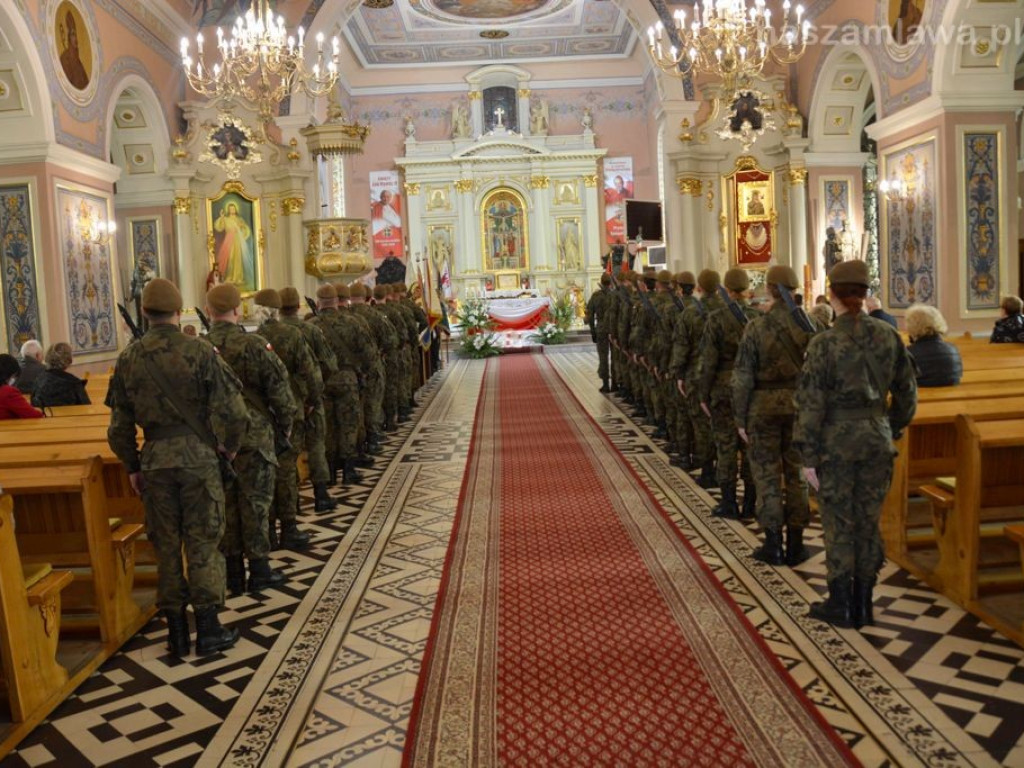 Pobiegli i oddali hołd bohaterom w Mławie [ZDJĘCIA]