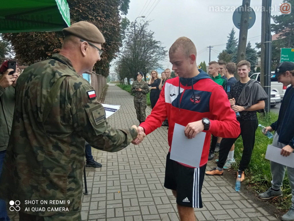 Pobiegli i oddali hołd bohaterom w Mławie [ZDJĘCIA]