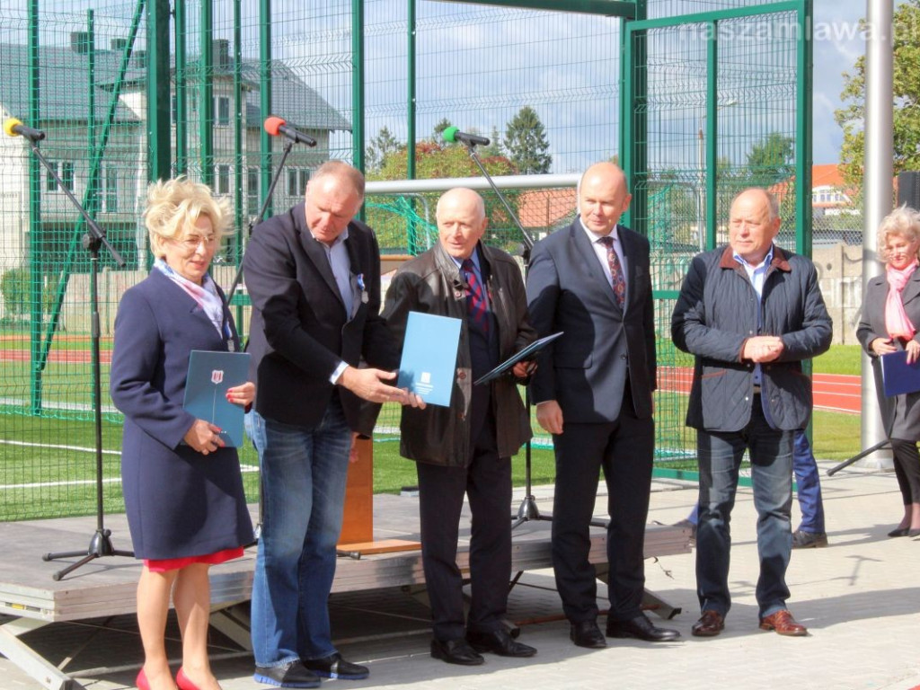 Boisko przy SIÓDEMCE otwarte [ZDJĘCIA]