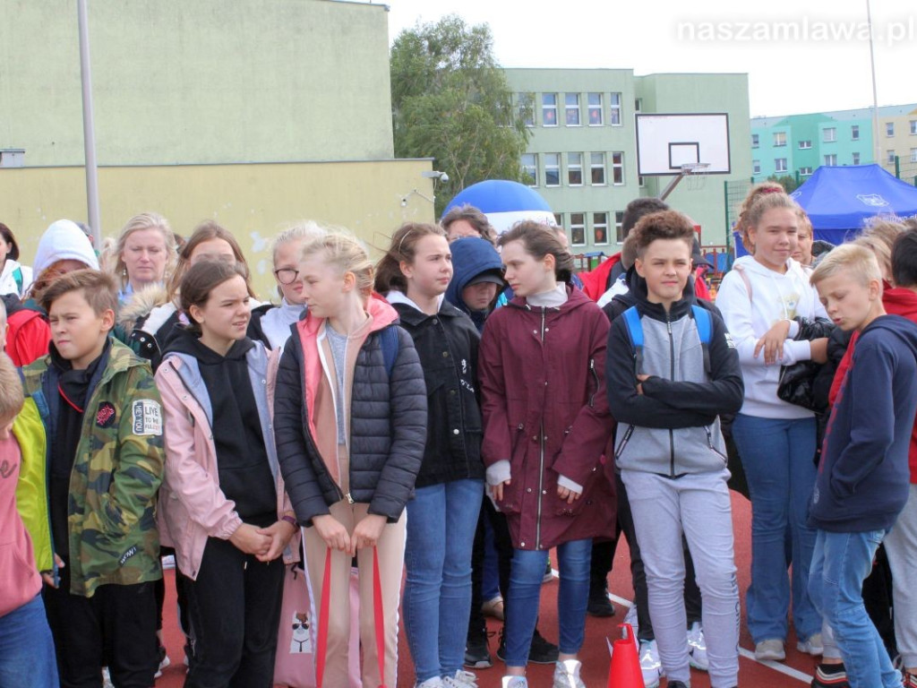 Boisko przy SIÓDEMCE otwarte [ZDJĘCIA]