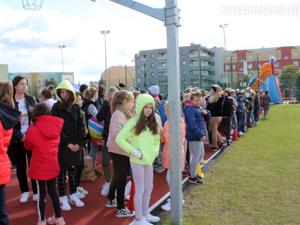 Boisko przy SIÓDEMCE otwarte [ZDJĘCIA]