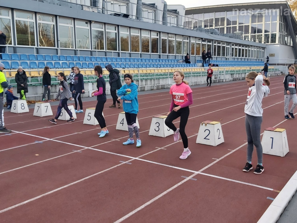 Brąz lekkoatletów Zawkrza na warszawskiej lidze biegowej