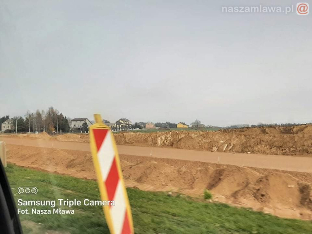 Budują siódemkę również w święto