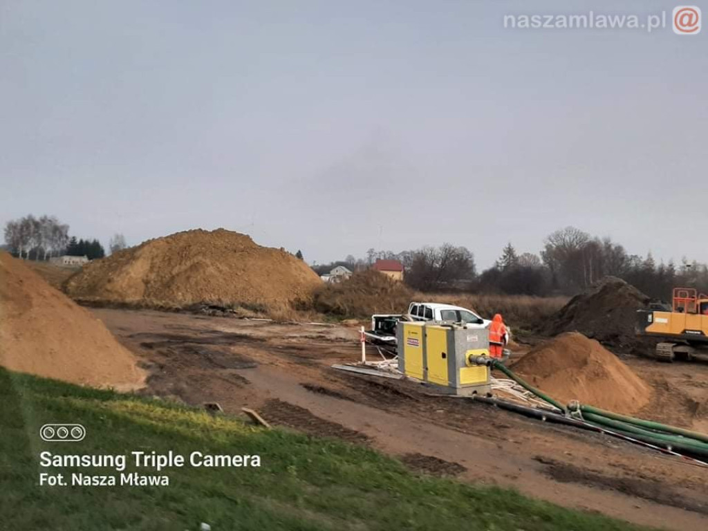 Budują siódemkę również w święto