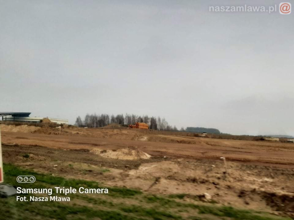 Budują siódemkę również w święto