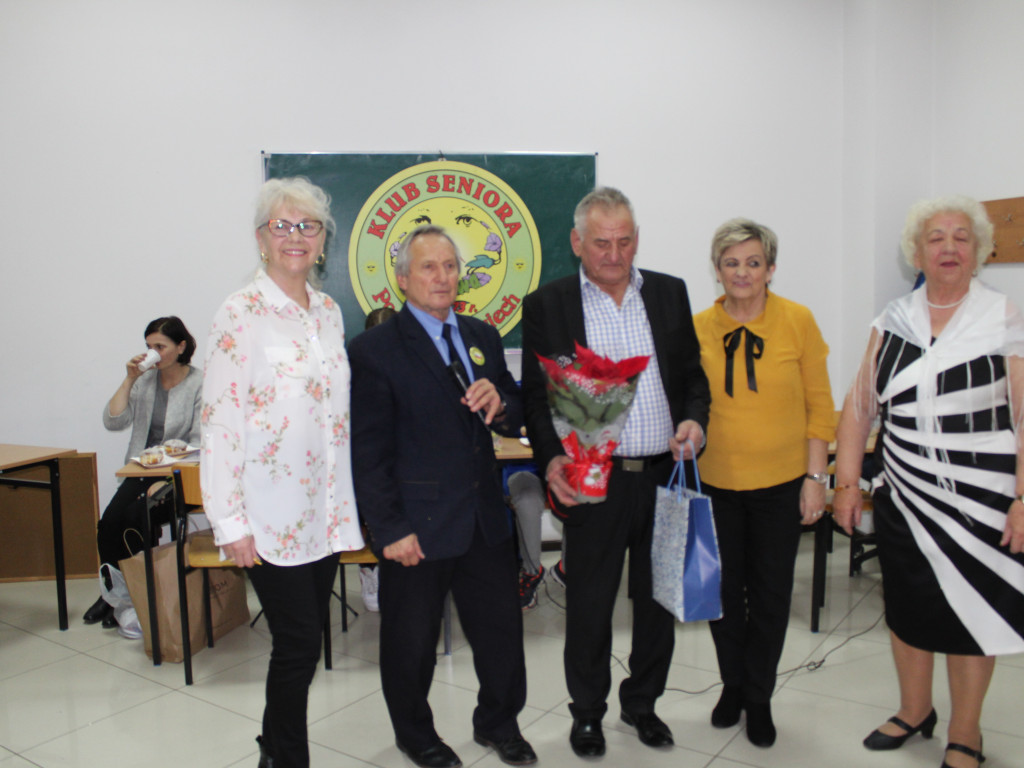 Seniorzy z Pogodnego Uśmiechu zatańczyli