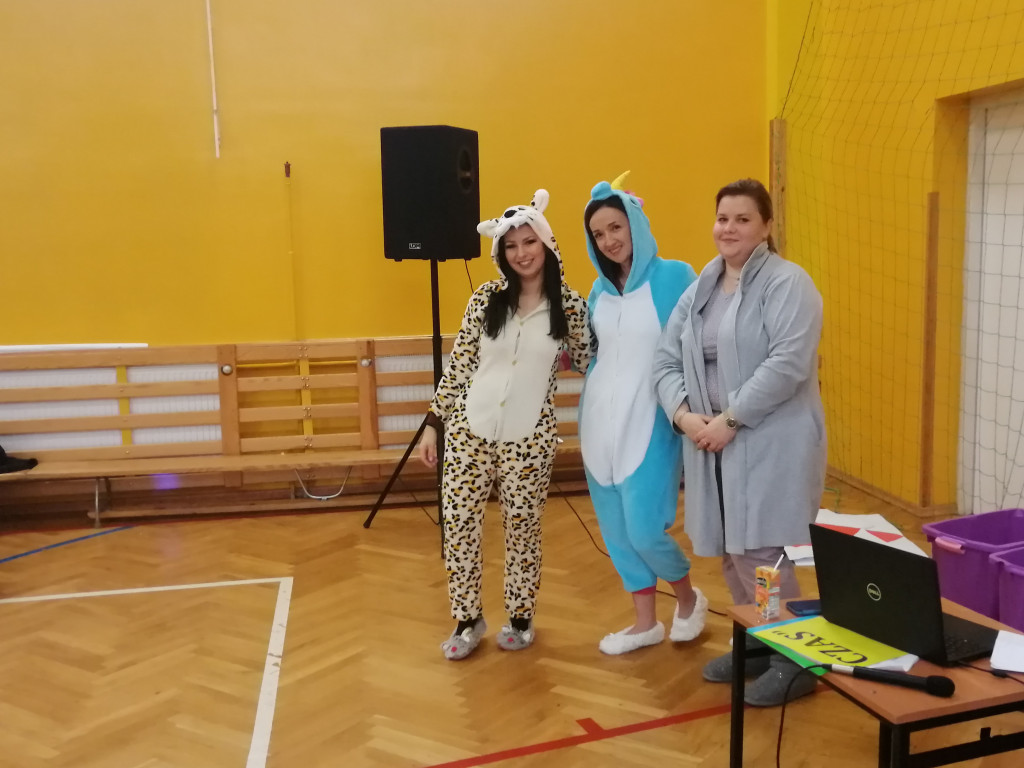 W szkole w piżamach