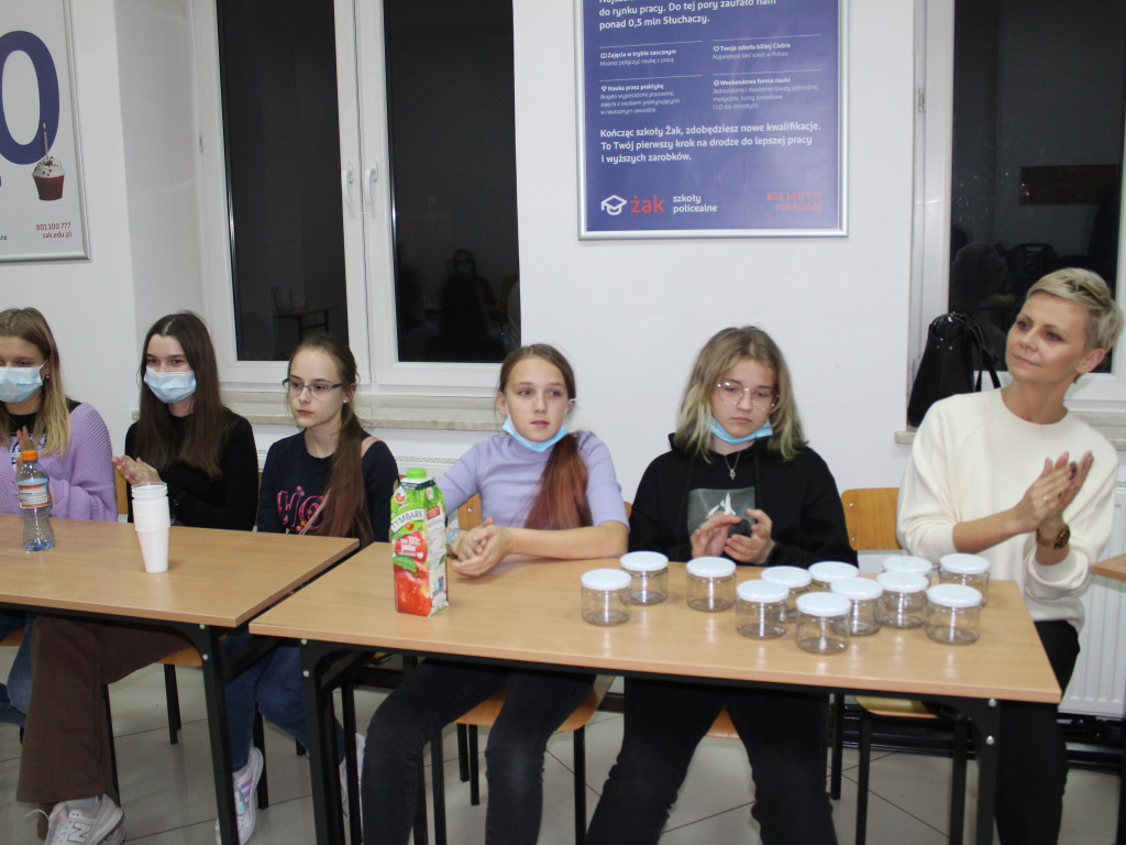 Seniorzy z Pogodnego Uśmiechu zatańczyli