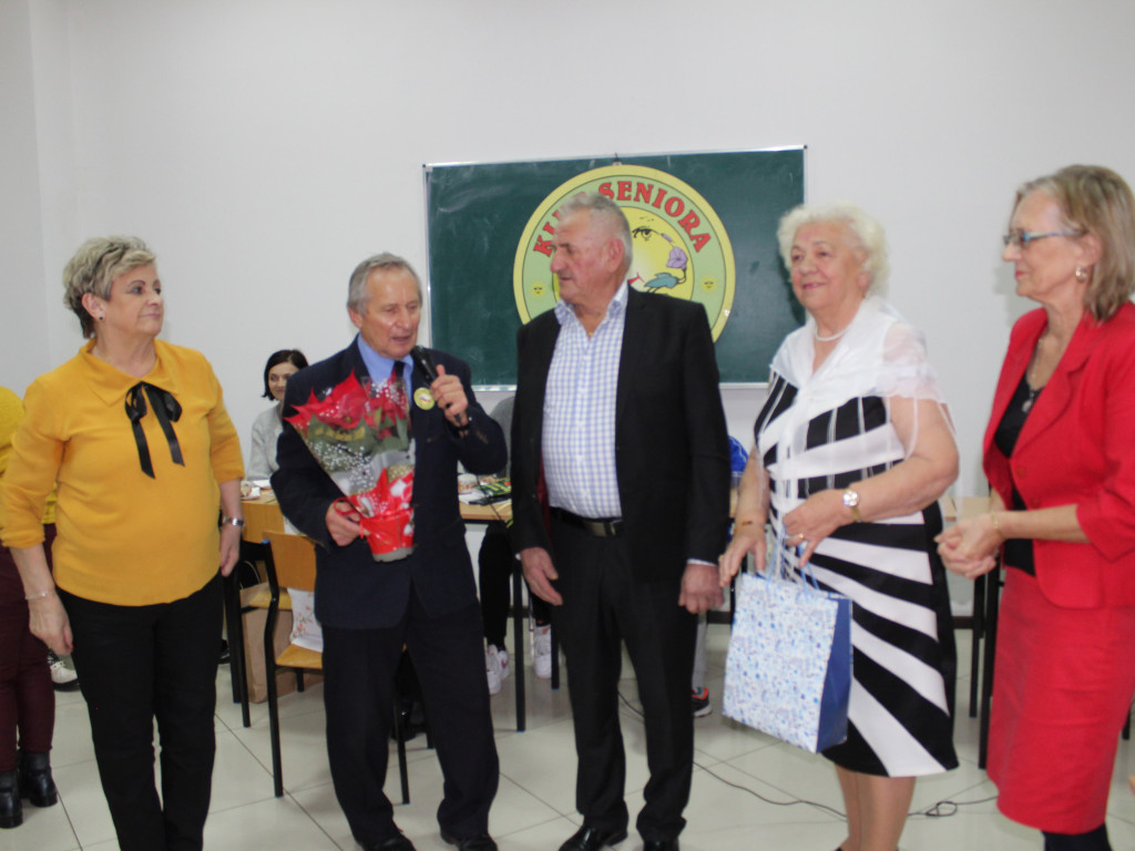 Seniorzy z Pogodnego Uśmiechu zatańczyli