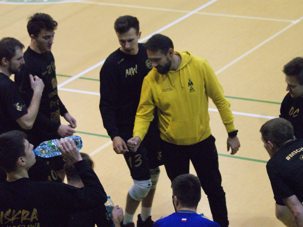 Zawkrze nadal przegrywa. Czołówka za mocna