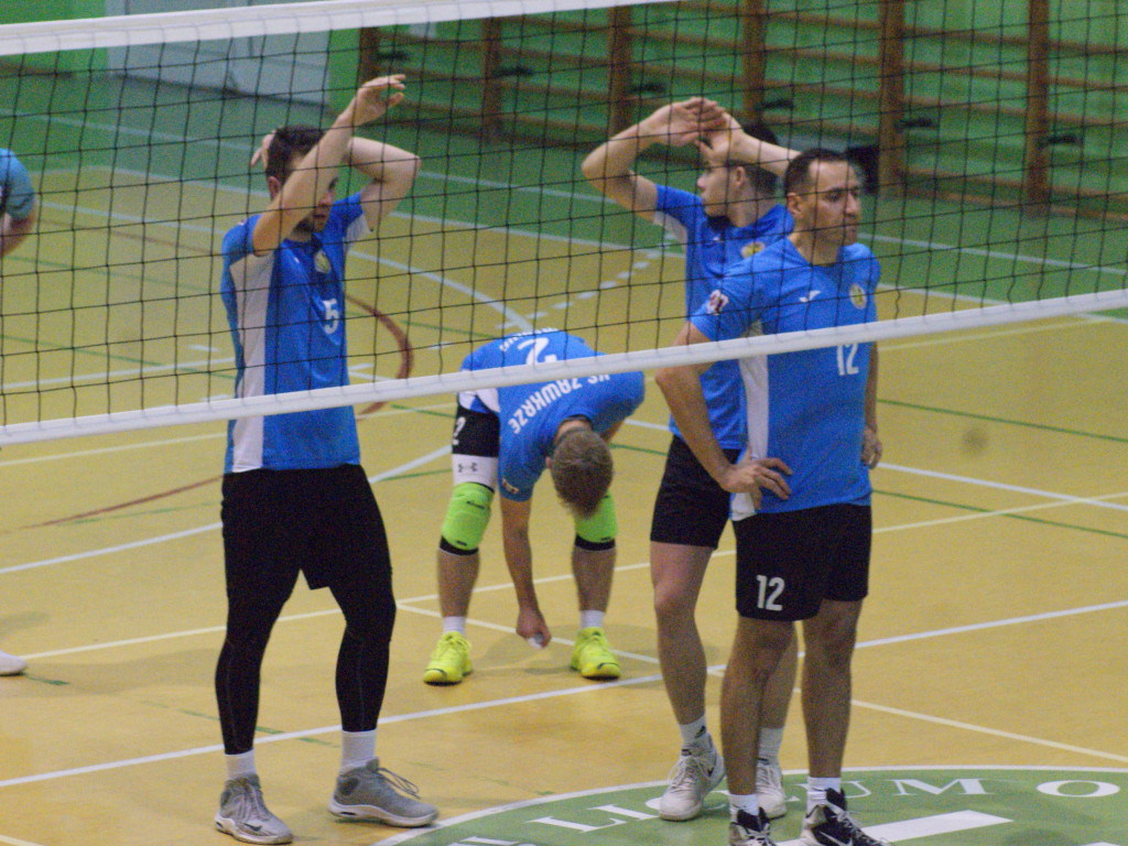 Zawkrze nadal przegrywa. Czołówka za mocna