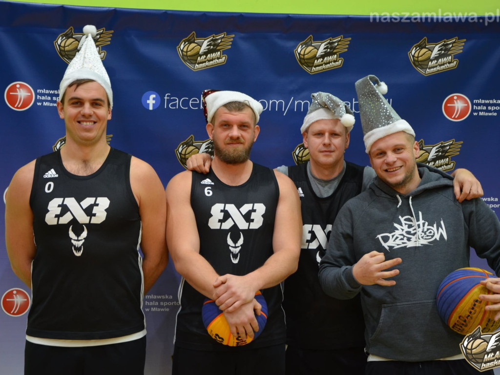 Rzut Bierwagena równo z syreną. Trójki dla Urbanka