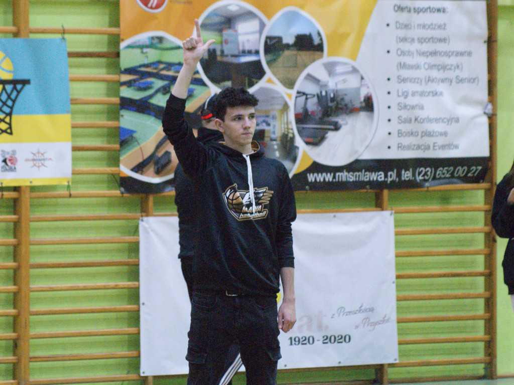 Rzut Bierwagena równo z syreną. Trójki dla Urbanka