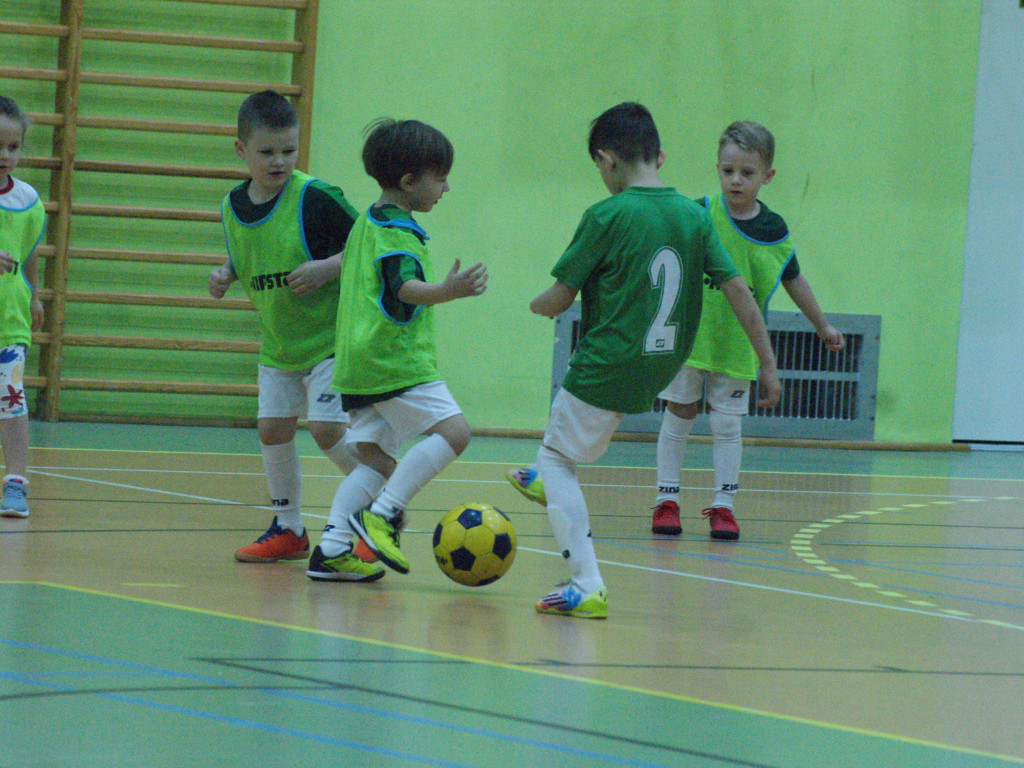 Mikołajkowe granie najmłodszych reprezentantów Mławianki