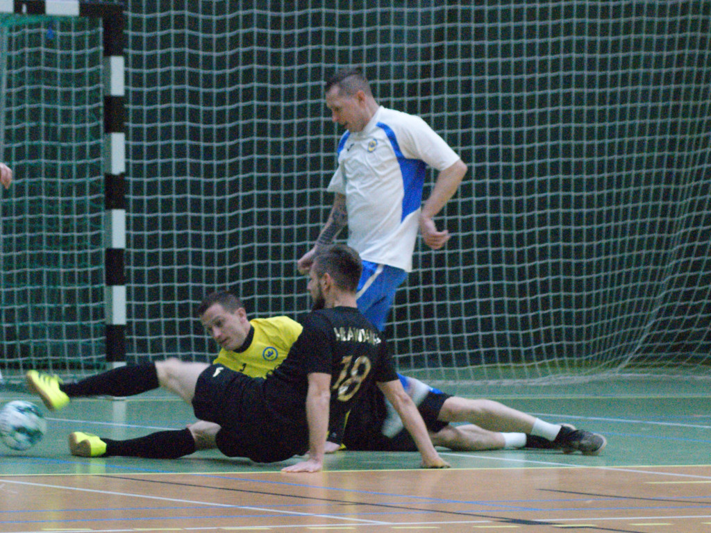Mławianka z głównym trofeum. Młodzież na podium