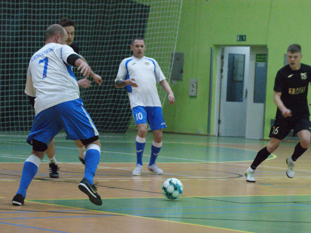 Mławianka z głównym trofeum. Młodzież na podium