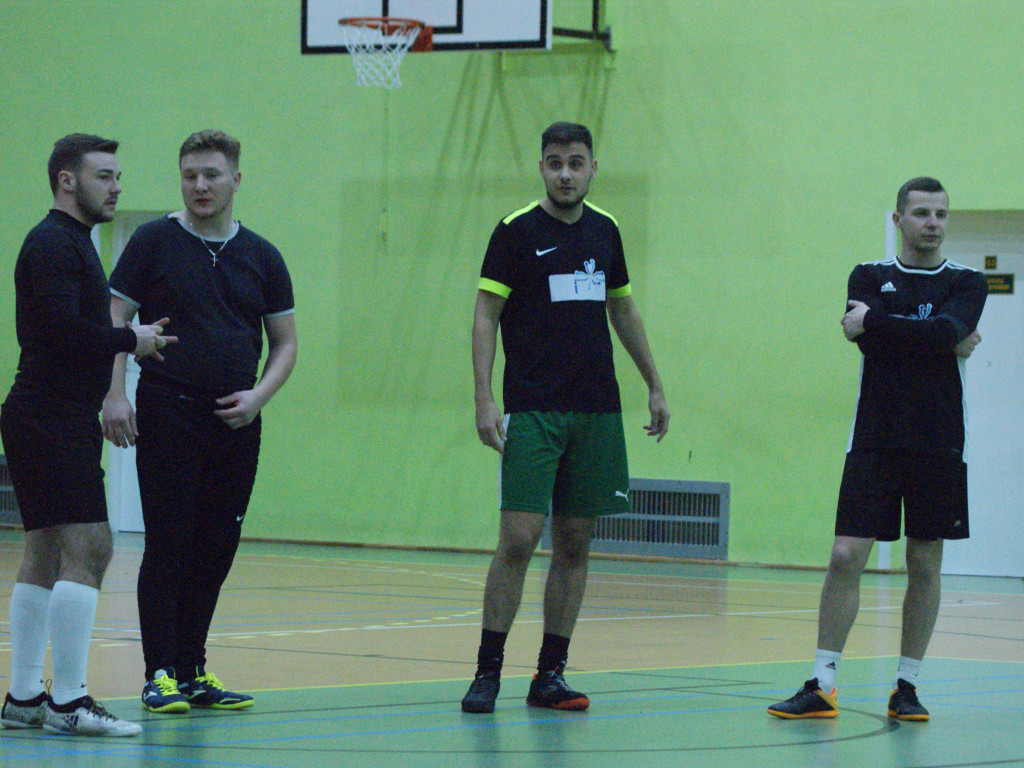 Mławianka z głównym trofeum. Młodzież na podium