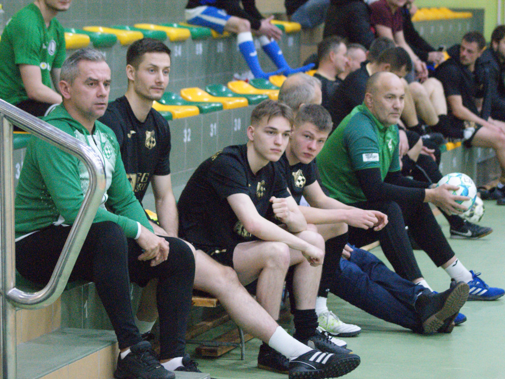 Mławianka z głównym trofeum. Młodzież na podium