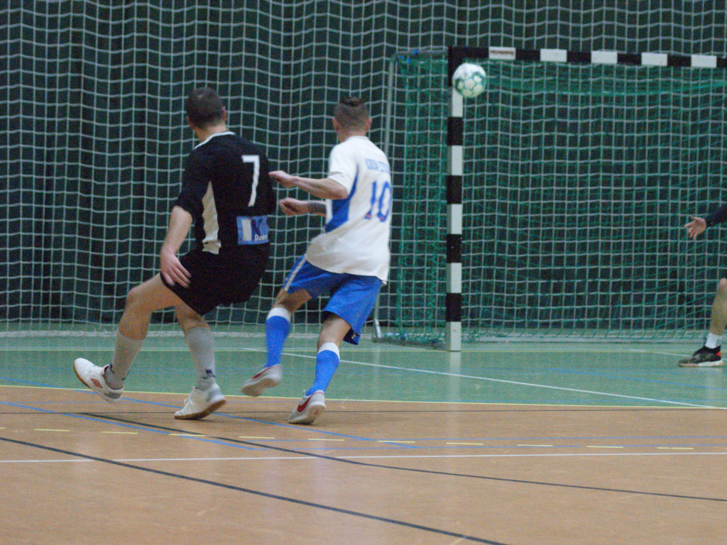 Mławianka z głównym trofeum. Młodzież na podium