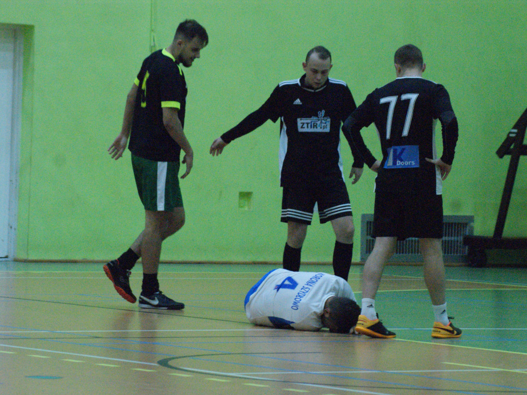 Mławianka z głównym trofeum. Młodzież na podium