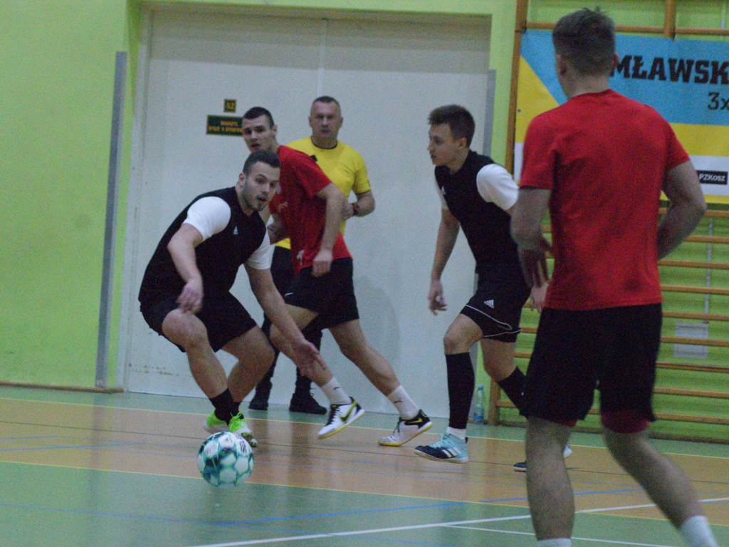 Mławianka z głównym trofeum. Młodzież na podium