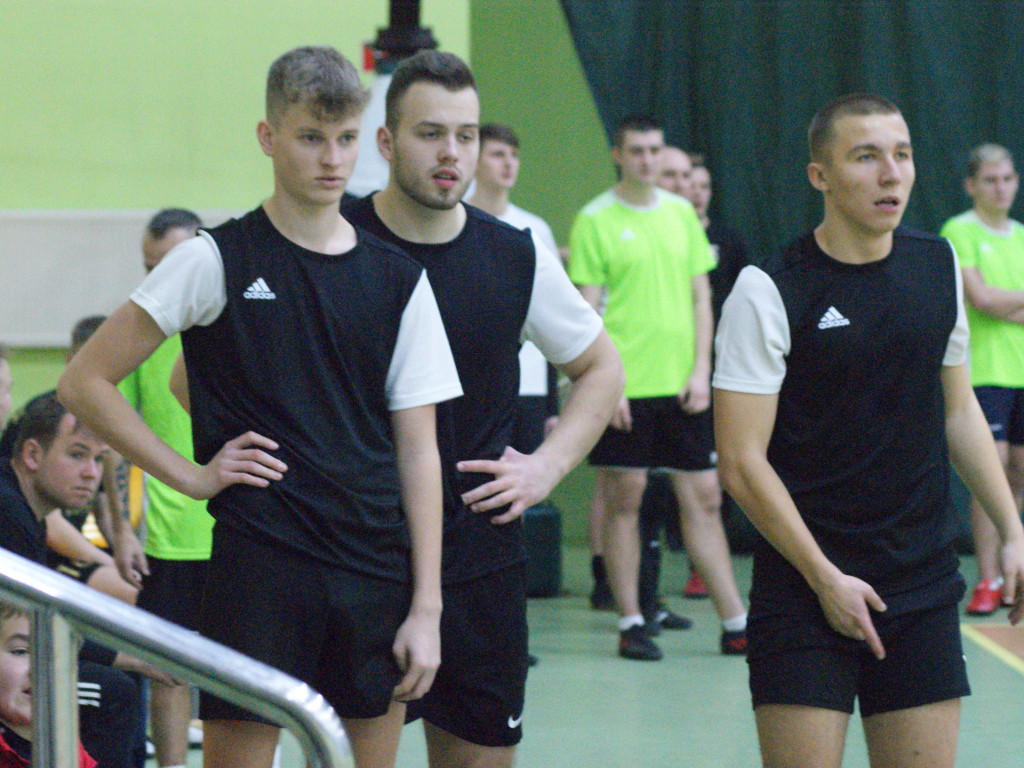 Mławianka z głównym trofeum. Młodzież na podium