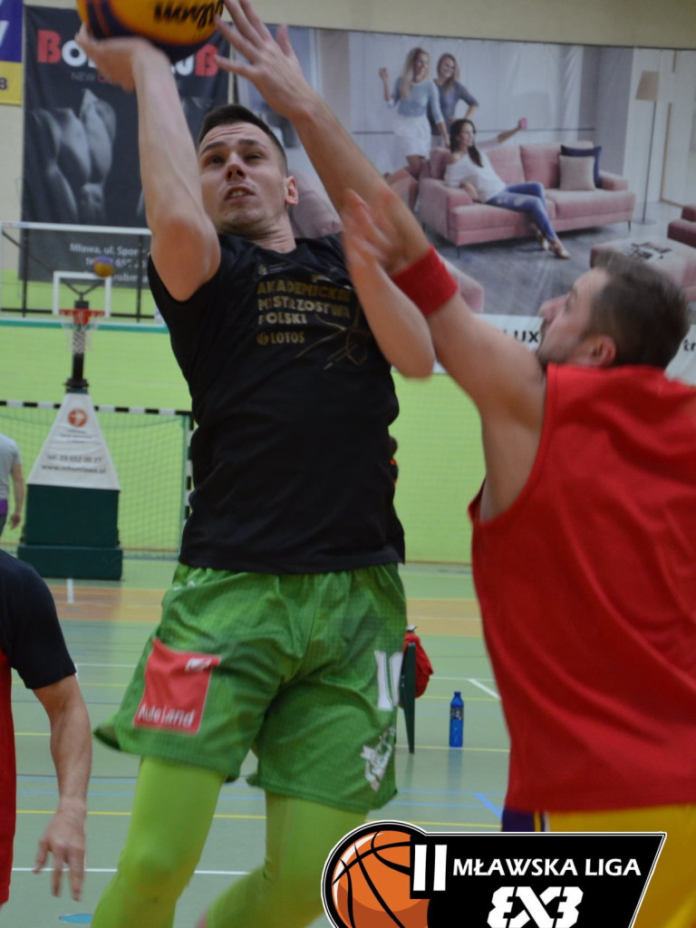 Mławski finał w czwartej rundzie. Wuja Squad ucieka