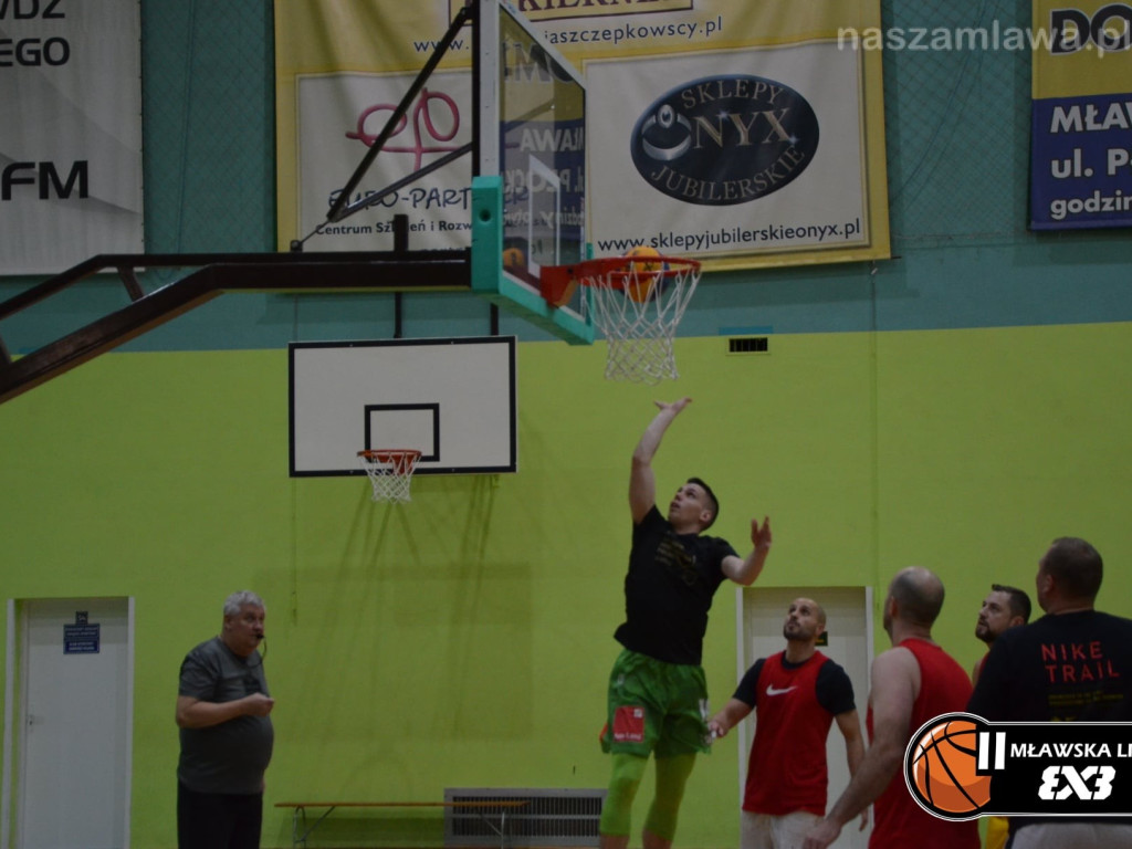 Mławski finał w czwartej rundzie. Wuja Squad ucieka