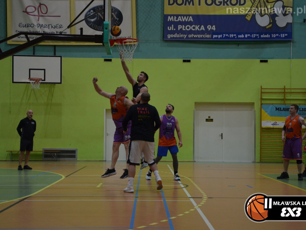 Mławski finał w czwartej rundzie. Wuja Squad ucieka