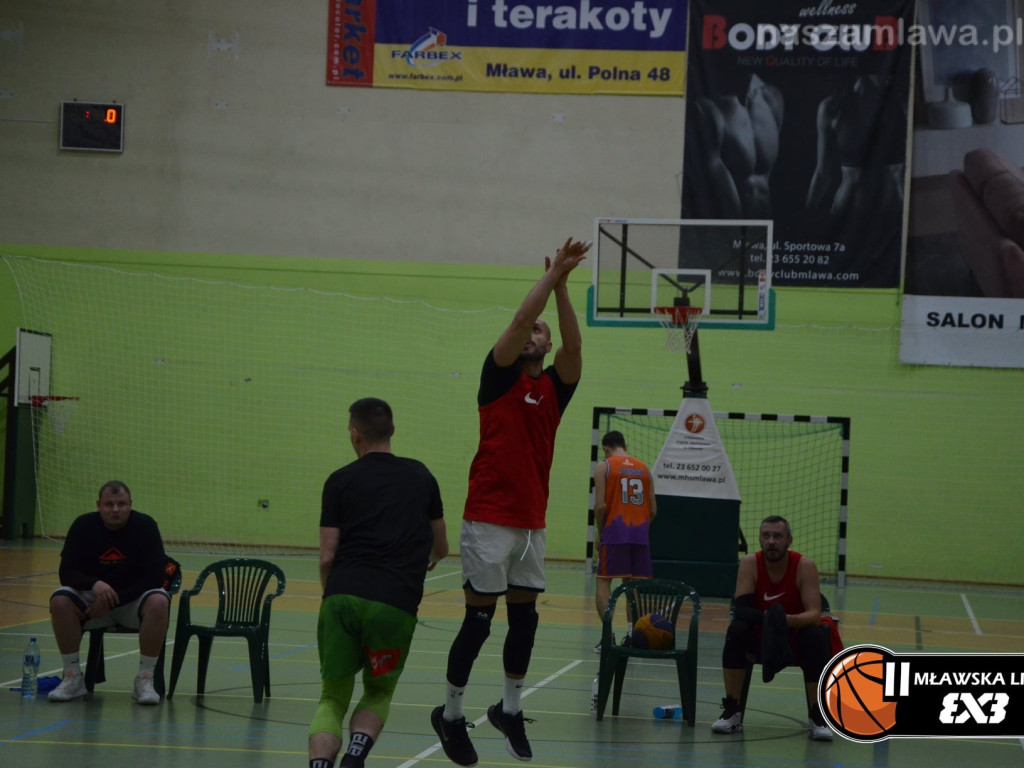 Mławski finał w czwartej rundzie. Wuja Squad ucieka