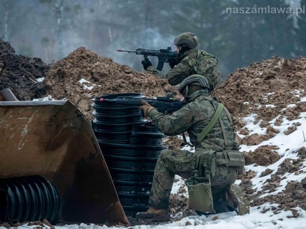 Żołnierze na szkoleniu z Brytyjczykami