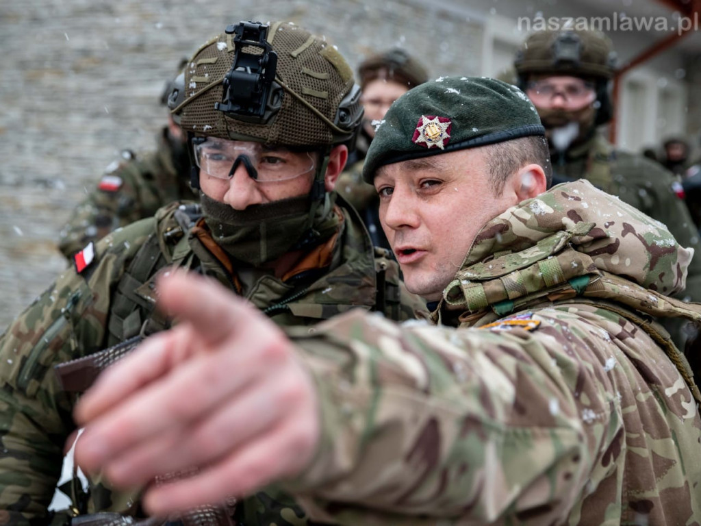 Żołnierze na szkoleniu z Brytyjczykami