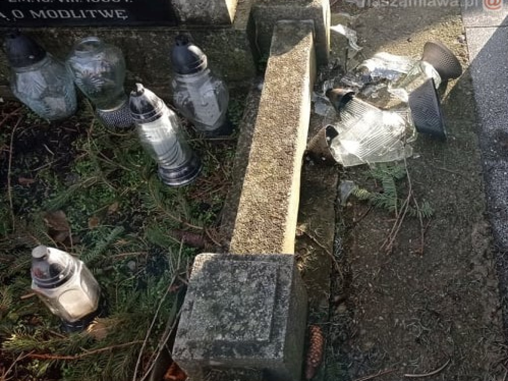 Duże zniszczenia na cmentarzu (Zdjęcia)