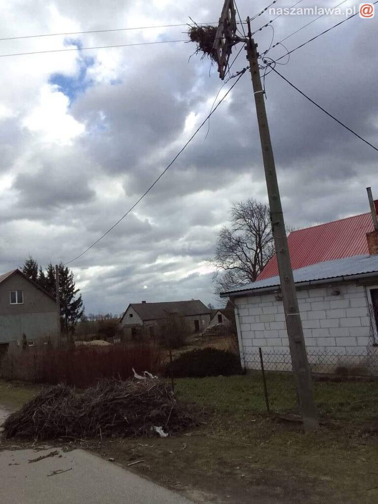 ZDJĘCIA zniszczeń i interwencji strażackich nadesłane przez czytelników