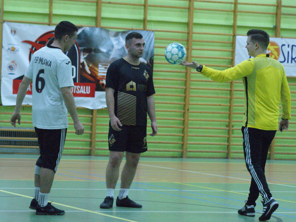 Strażacy kończą na piątkę. Rogalski z koroną