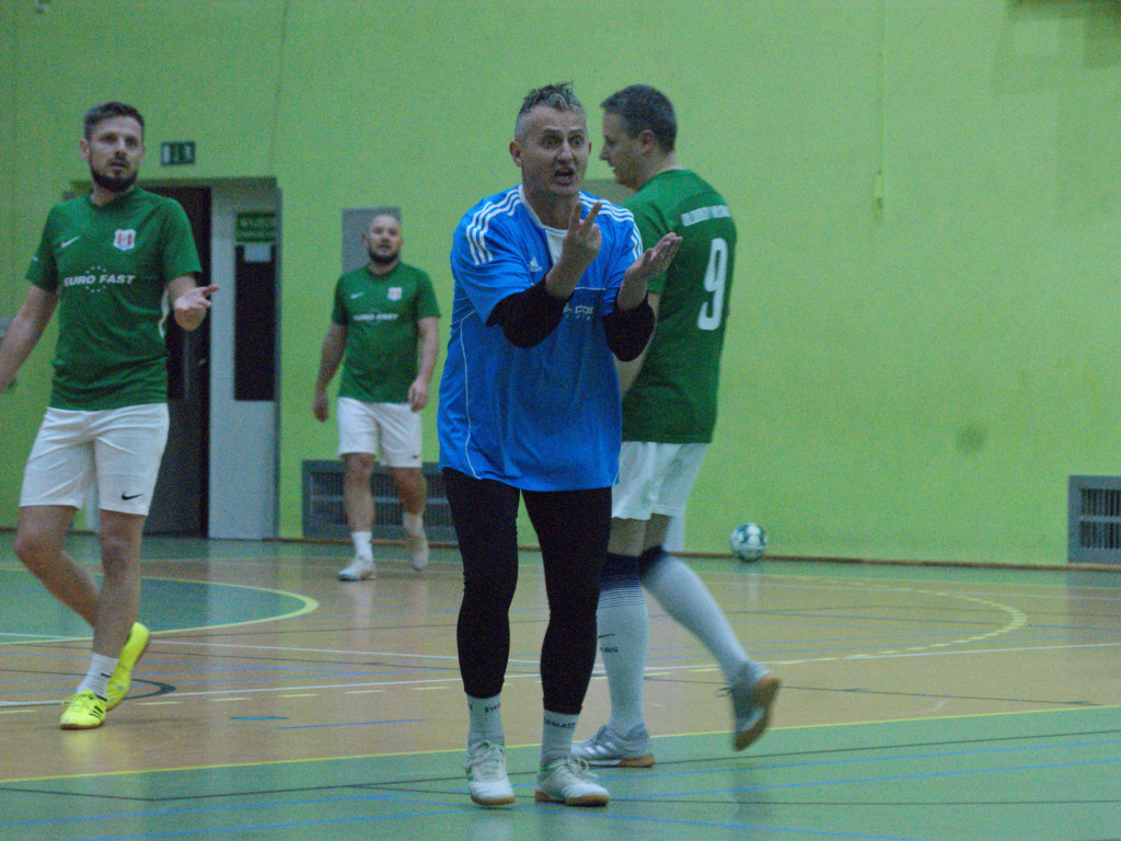 Strażacy kończą na piątkę. Rogalski z koroną