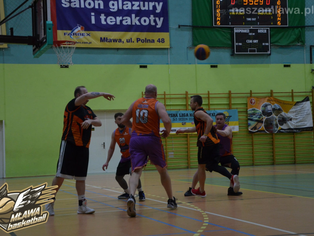 Kontra znowu w finale. Wuja Squad liderem