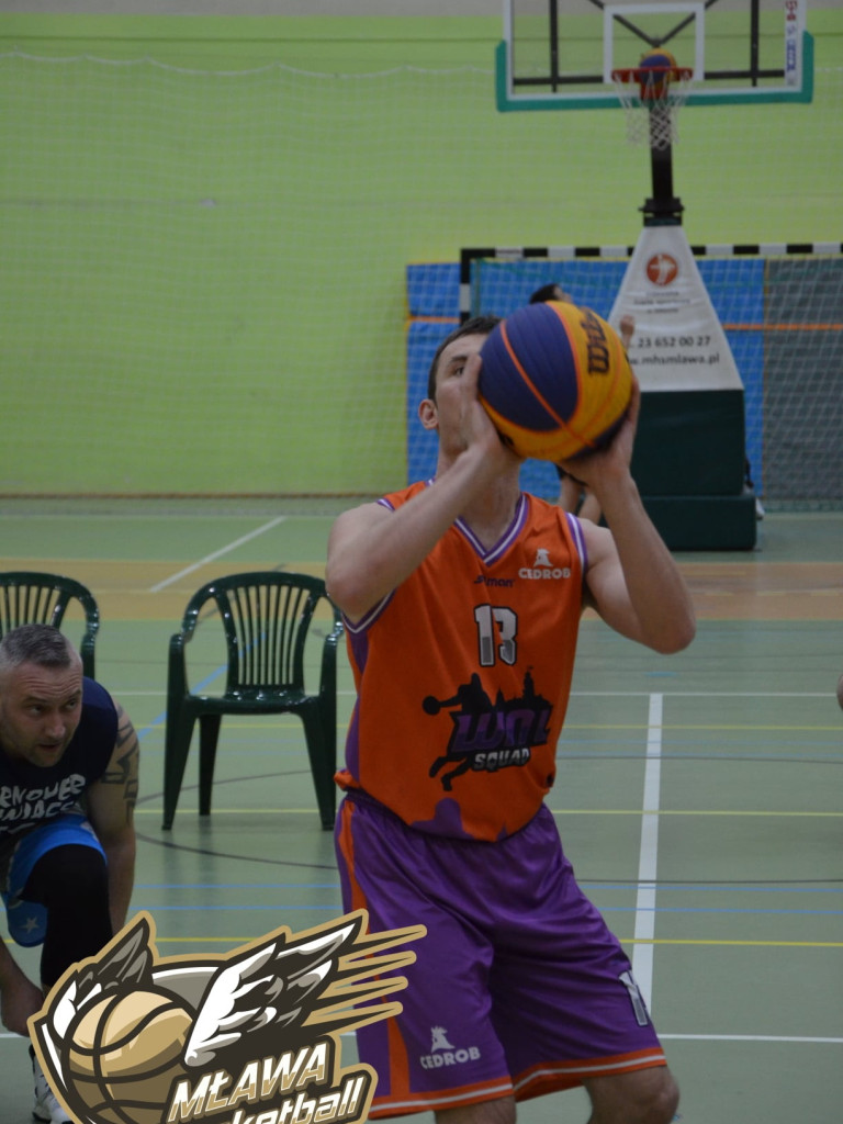 Kontra znowu w finale. Wuja Squad liderem