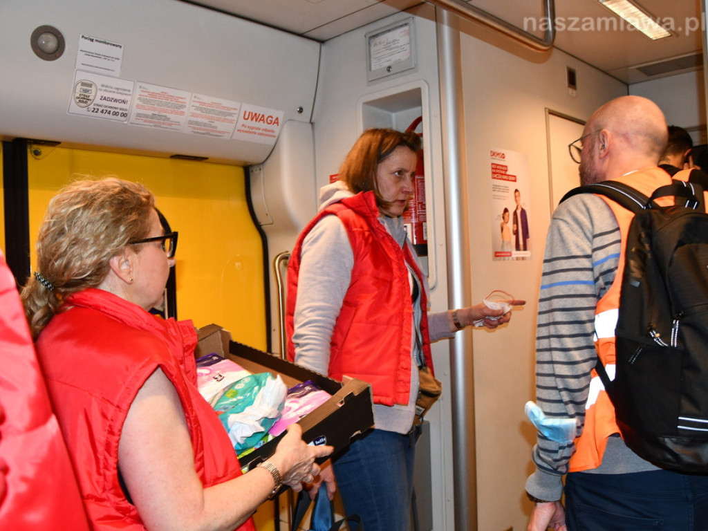 Pociąg humanitarny przywiózł 650 uchodźców