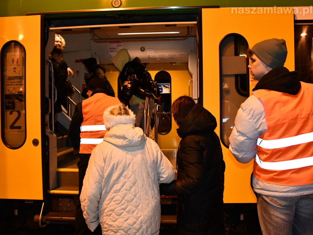 Pociąg humanitarny przywiózł 650 uchodźców