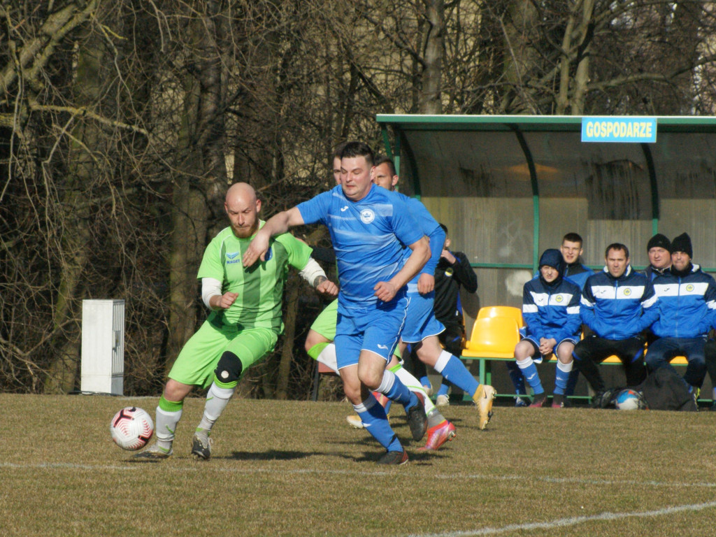 Po punkcie w derbach. Walkower dla Konopek