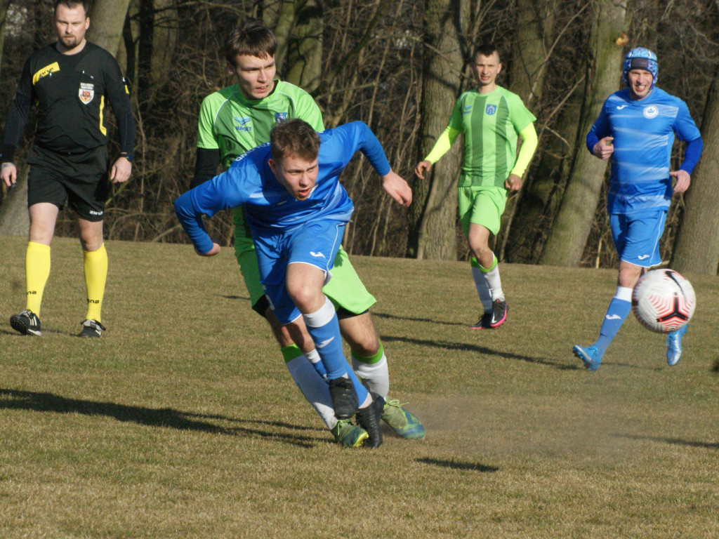 Po punkcie w derbach. Walkower dla Konopek