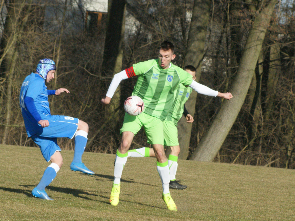 Po punkcie w derbach. Walkower dla Konopek
