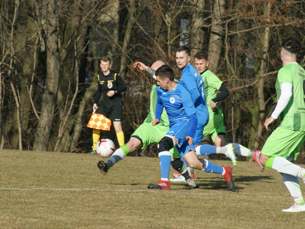 Po punkcie w derbach. Walkower dla Konopek